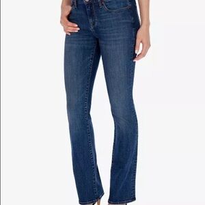 EUC Size 6/28 Lucky Brand Sweet ‘N’ Low Boot Cut Jeans D1